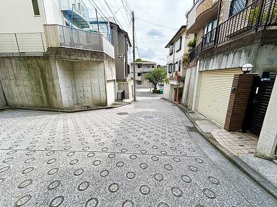 前面道路含む現...