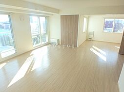 プランドール福住 603 6階4LDKのリビング/ダイニング