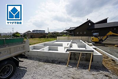 外観：現地（2025年4月17日）撮影。東郷小学校まで徒歩6分と近く、お子様も無理なく通えます。快適でゆとりのある生活空間で新生活を始めましょう^^