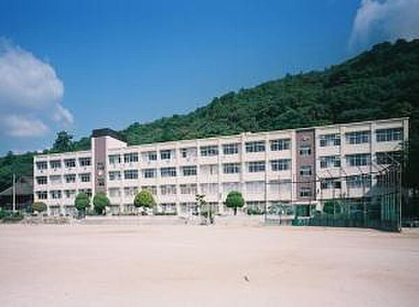 画像5:神戸市立山田中学校