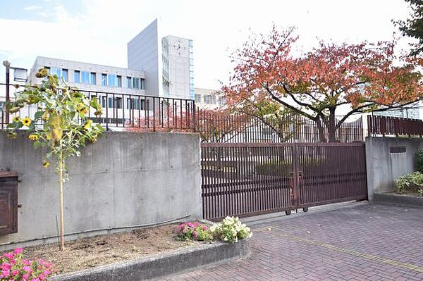 画像26:【中学校】大阪市立難波中学校まで683ｍ