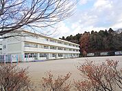 八街市立八街北中学校まで徒歩21分。 1610m