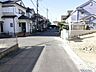 外観：前面道路は近隣にお住まいの方のみが利用いたしますので、お子様が小さいなご家庭でも安心ですね！