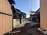 外観：前面道路含む現地写真
