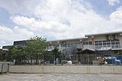 西尾中央幼稚園 760m