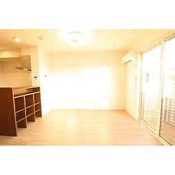 プラチナゲート 1階1LDKのリビング/ダイニング