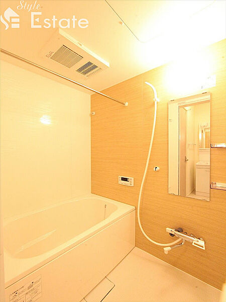 画像6:バスルーム　追い焚・浴室乾燥機能付
