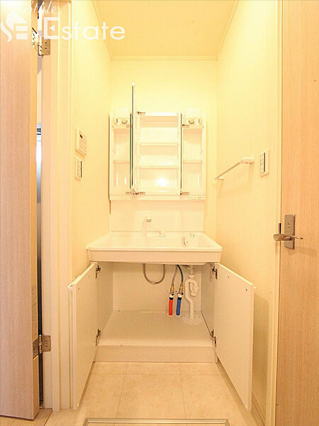 画像24:洗面台　収納スペース