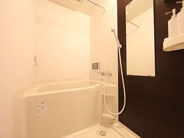 画像6:TV付バスルーム　浴室暖房乾燥機付　モデルルーム　