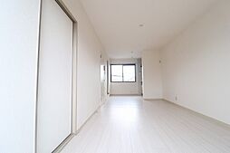 ルミエールヒルズ 201 2階1LDKのリビング/ダイニング