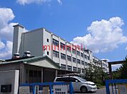 高槻市立北大冠小学校 713m