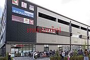 フレンドマート健都店 422m