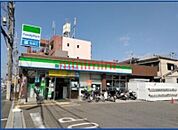 ファミリーマート摂津正雀三丁目店 501m