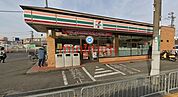 セブンイレブン高槻大冠町店 244m