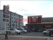 フレスコ鮎川店 151m