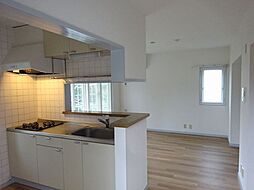 スカイフィールド国立 2階1LDKのリビング/ダイニング