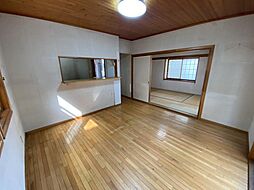 深谷市上柴町東　中古戸建 4LDKのリビング/ダイニング