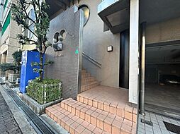 11 / 26