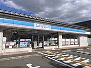 ローソン　上鳥羽大宮通り店まで450メートル