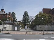 同志社大学西門前まで760メートル