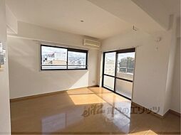 京都市営烏丸線 丸太町駅 徒歩18分の賃貸マンション 5階1Kのリビング/ダイニング