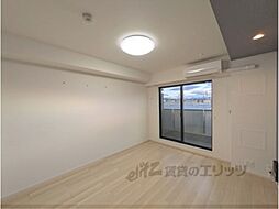 ウエスト　コミタリアIII 305 3階1Kのリビング/ダイニング