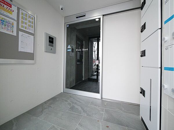 建物エントランス