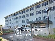 姫路市立朝日中学校 徒歩7分。 550m