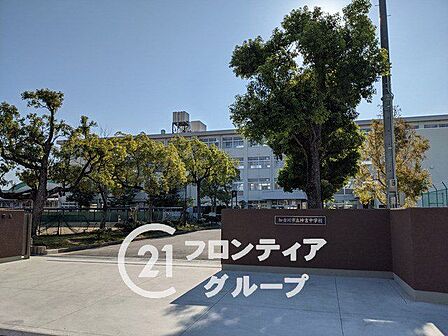 加古川市立神吉中学校 徒歩27分。 2090m