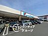 周辺：万代ニトリモール東大阪店 徒歩3分。 190m