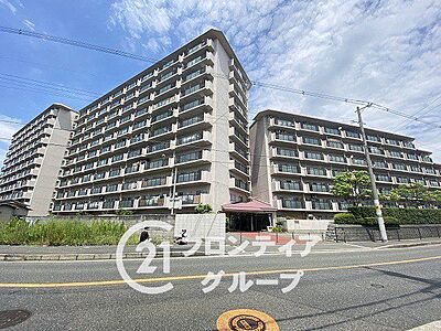 外観：周辺には買い物施設や公共施設など便利な施設が充実しており利便性の良い環境です！