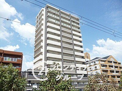 外観：駅から徒歩7分のマンションは、通勤や通学にとても便利で、時間を有効に使える素晴らしい立地です！