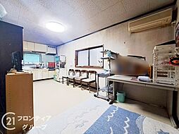 居間