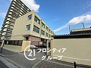 大阪市立白鷺中学校 徒歩9分。 660m