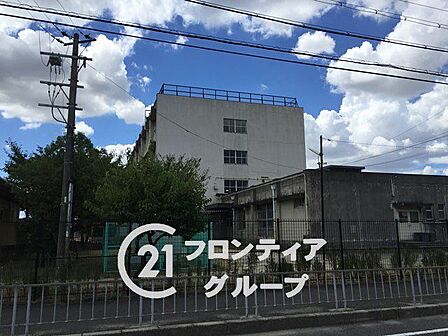 東大阪市立加納小学校 徒歩10分。 770m
