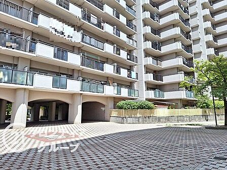 エリアの特性や周辺環境についての情報提供も行っています。物件だけでなく、地域の暮らしやすさも含めてご確認いただけます
