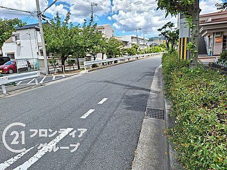写真だけではわからない採光・広さ・周辺環境の実感は、実際に足を運んでみることが一番です。ご見学はいつでもご予約いただけます