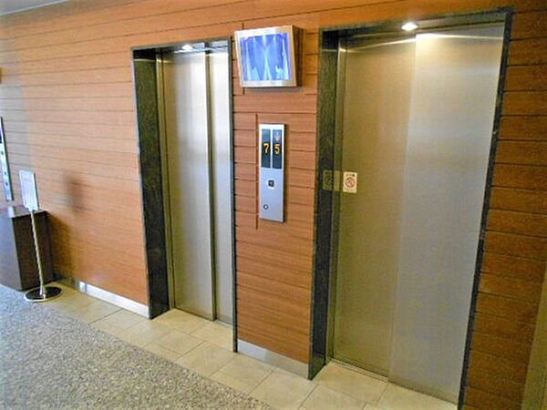 画像7:エレベーターがあります