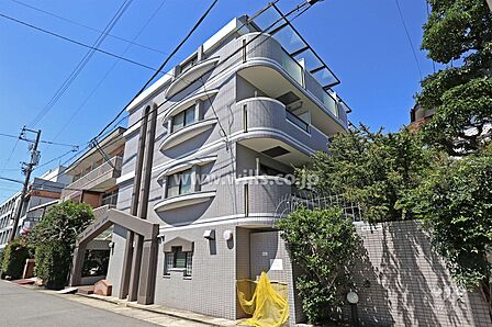 ライオンズマンションレディース汐路の外観(南東側から)
