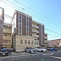 愛知県名古屋市名東区小池町（賃貸マンション1K・3階・24.80㎡） その1