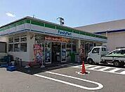 ファミリーマート 守山本地ヶ原店（535m）