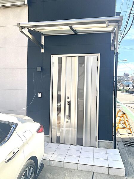 玄関を拡大表示