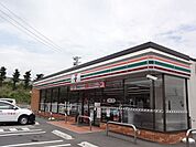 コンビニ「セブンイレブン　松本町神店まで1570m」