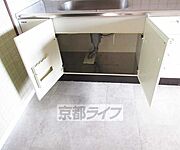 キッチンに収納も多く便利です