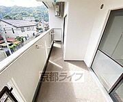 ちょっとしたガーデニングができるくらい余裕があります。