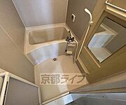 ゆったりくつろげるお風呂です。