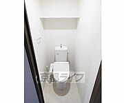 清潔感のあるトイレです。