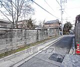目の前の道路です。