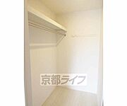 こちらはウォークインクローゼット
