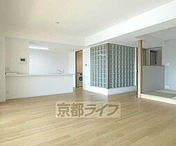 京都市営烏丸線 鞍馬口駅 徒歩20分の賃貸マンション 1階1SLDKのリビング/ダイニング